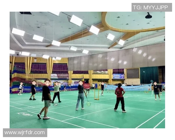 南京羽毛球队在邀请赛中的节奏表现分析与精彩瞬间回顾